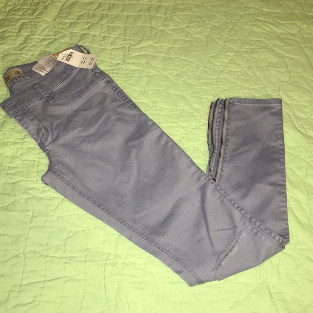 BNWT Super skinny Hollister pants size 1 W 25